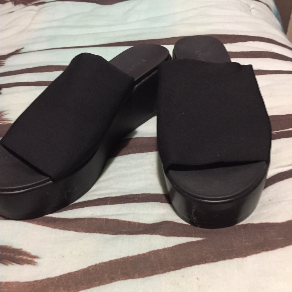 Black BeBe platform sandals